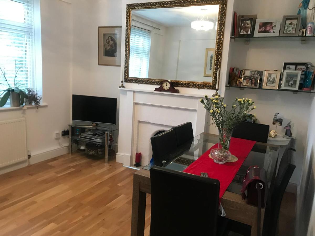 Bright Balham Apartment London Exteriör bild